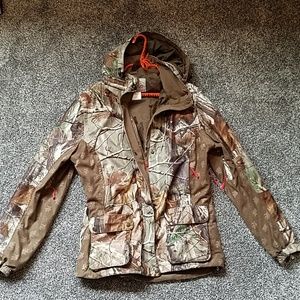 Cabelas Outfither Camo Insulated Coat 